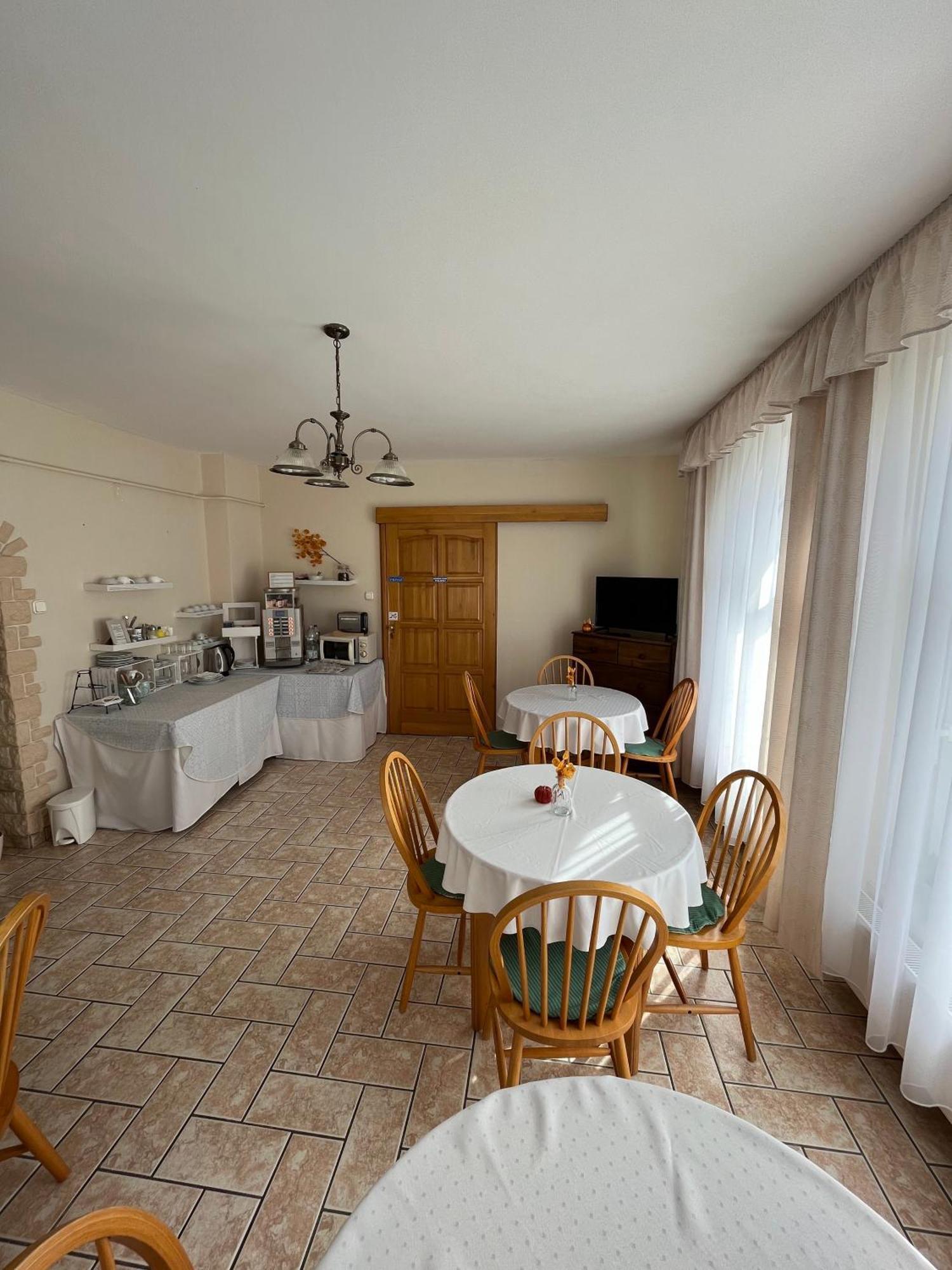 Kiskut Liget Pension Дьёр Экстерьер фото