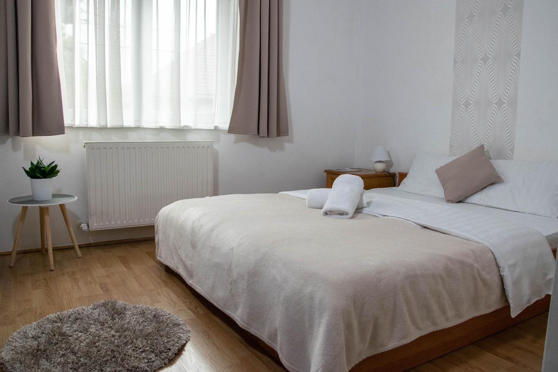 Kiskut Liget Pension Дьёр Экстерьер фото